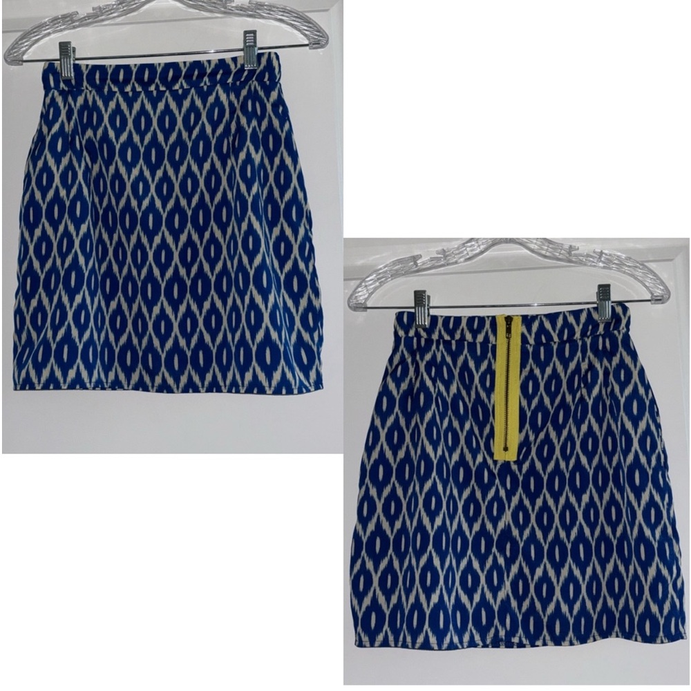 Annabella Women’s Blue and White Mini Skirt, Size Small